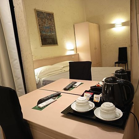 Hotel Julia Rome Luaran gambar