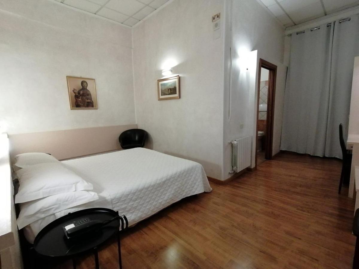 Hotel Julia Rome Luaran gambar